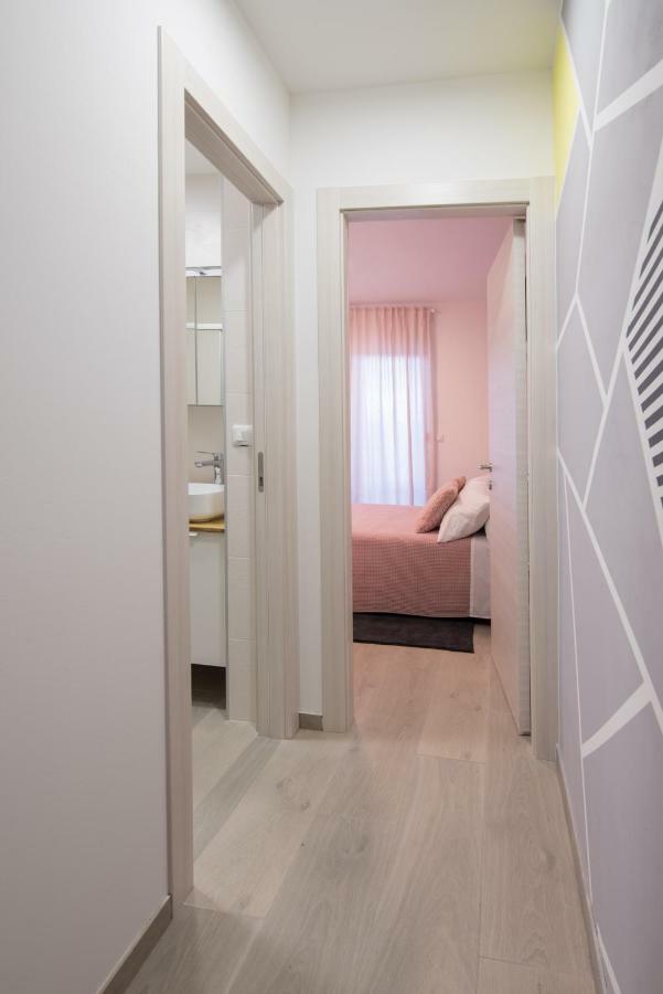 Art Design Apartments Pola Esterno foto
